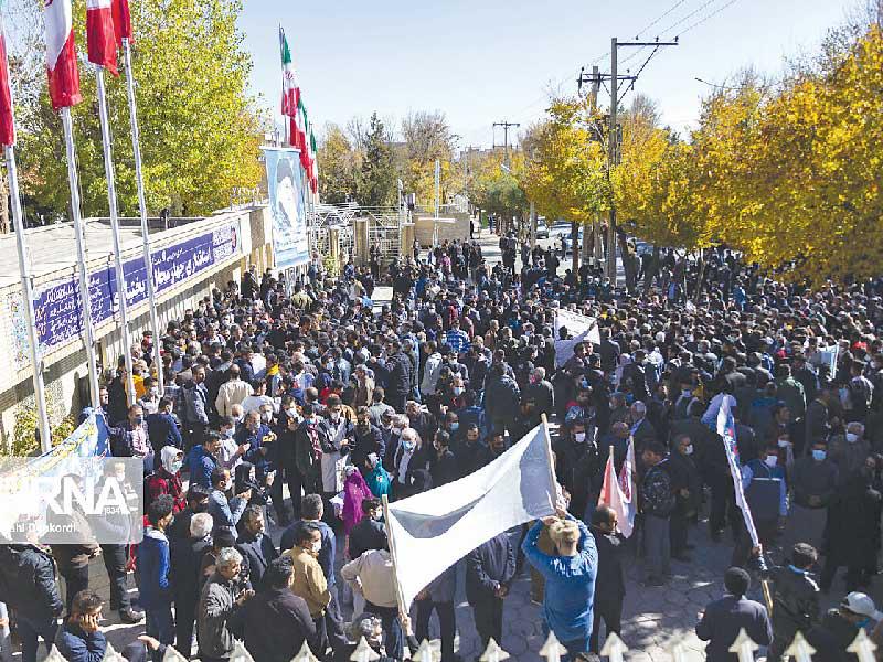 تظاهرات حاشدة في شهركرد أمس الأول (إرنا)