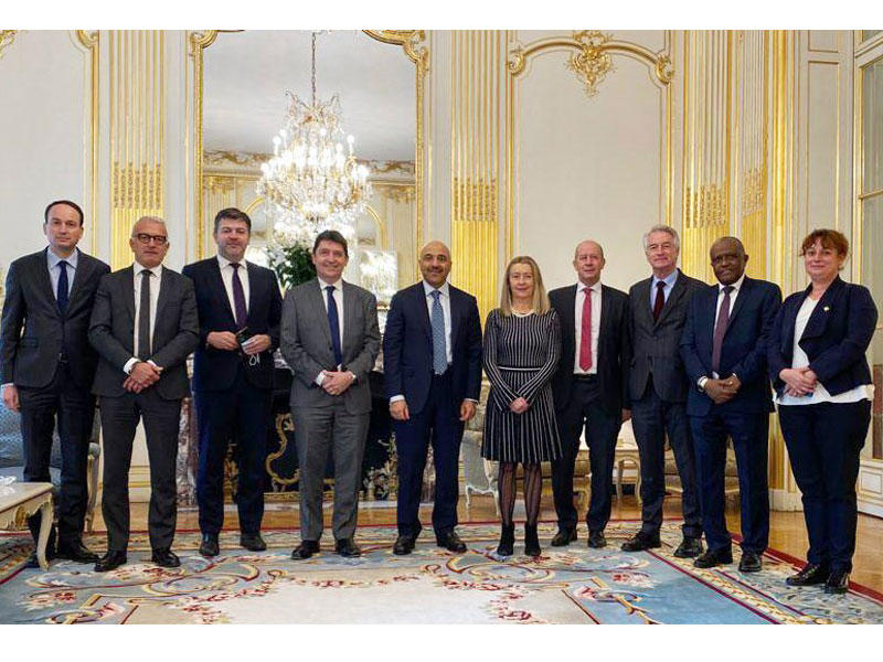 سفير الكويت بباريس سامي السليمان مع رئيس وأعضاء لجنة الصداقة الفرنسية - الخليجية