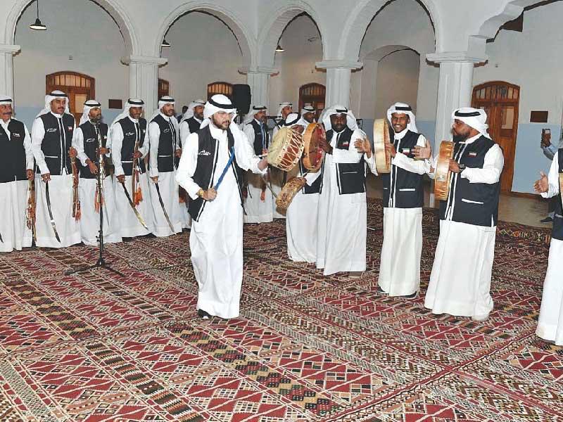 أعضاء فرقة الرندي