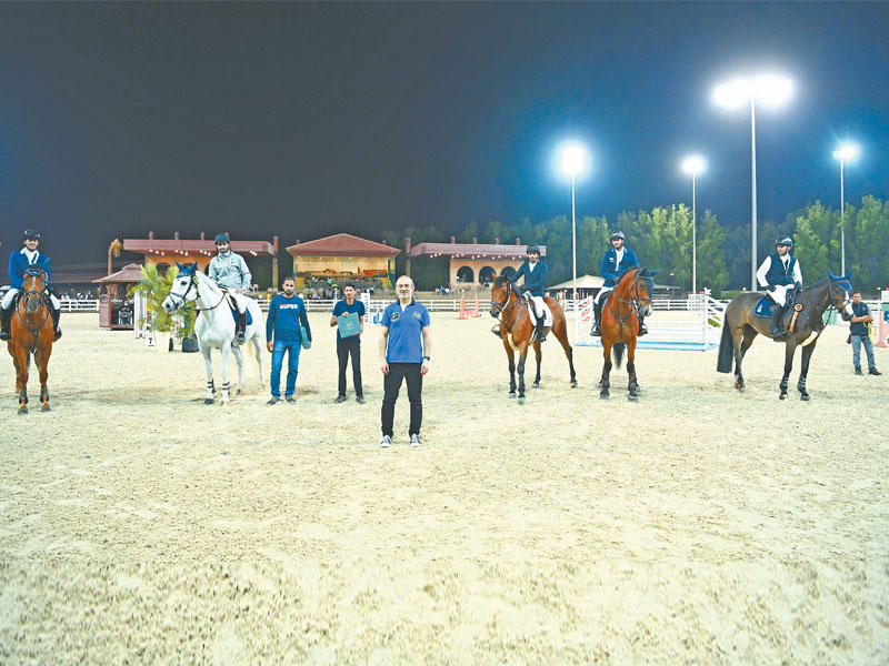 د. يحيى الهدبان يُتوج فرسان الشوط الرئيسي