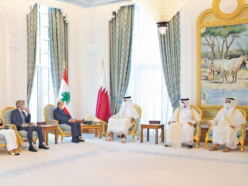 تميم مستقبلاً عون والوفد المرافق في الدوحة أمس (دالاتي ونهرا) 