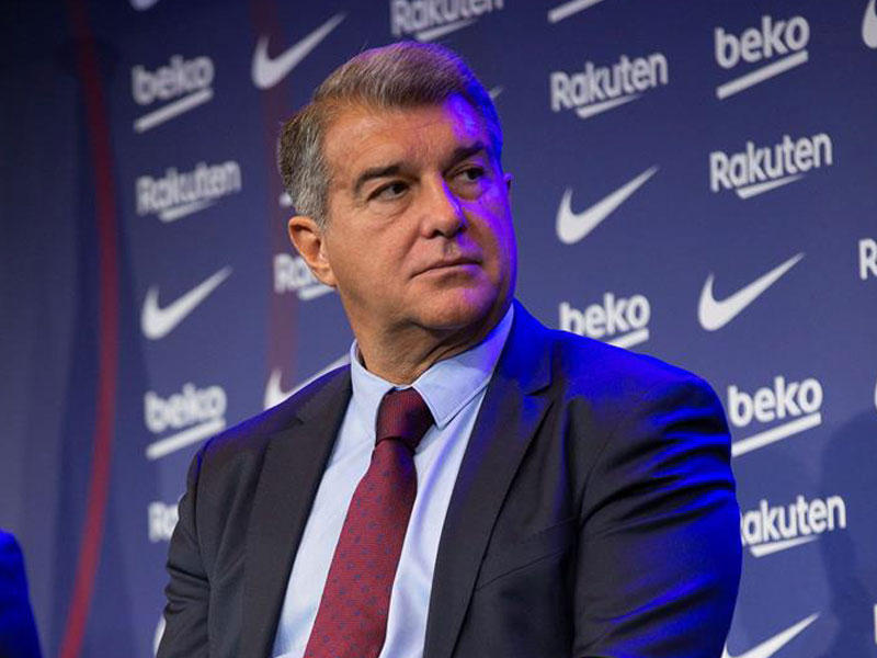 رئيس نادي برشلونة جوان لابورتا