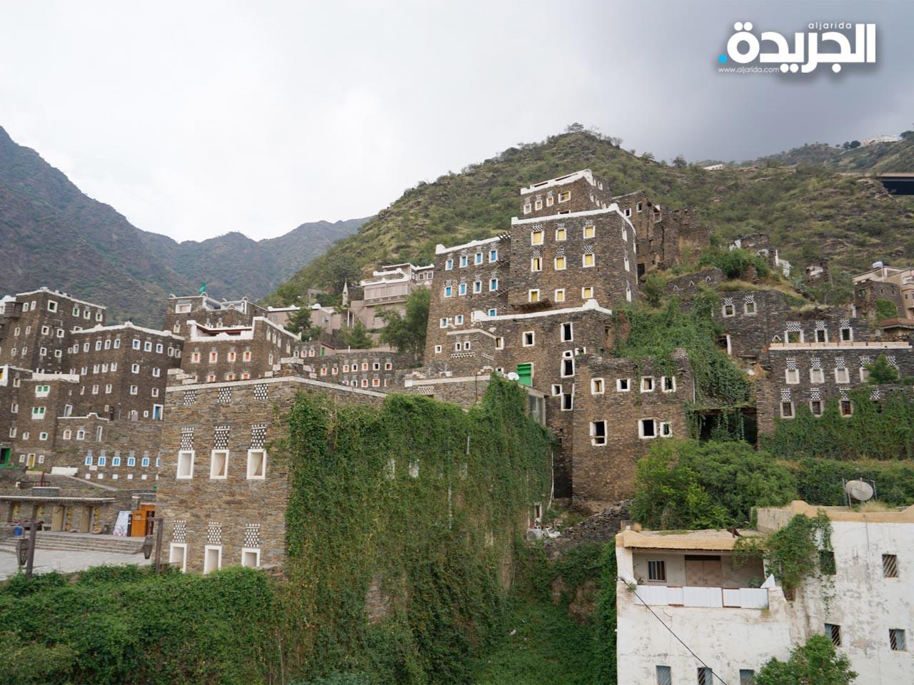 قرية «رجال ألمع» في المملكة العربية السعودية