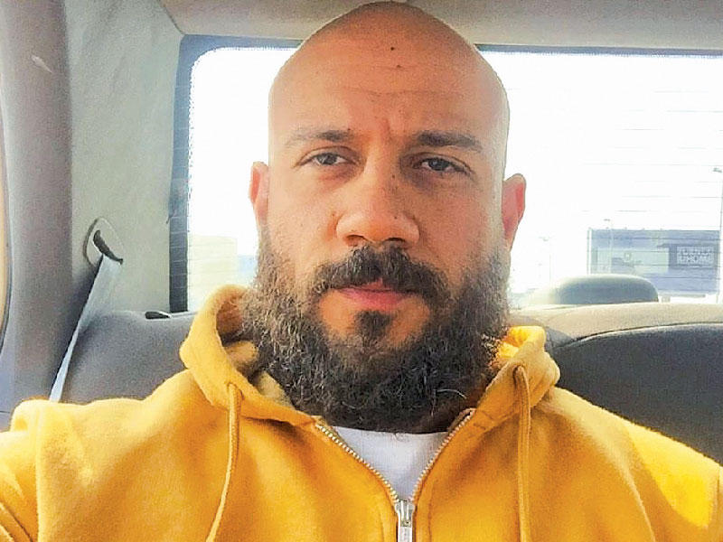 الفنان أحمد مكي