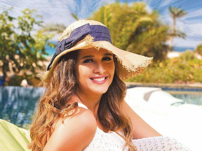 الممثلة ياسمين عبدالعزيز 