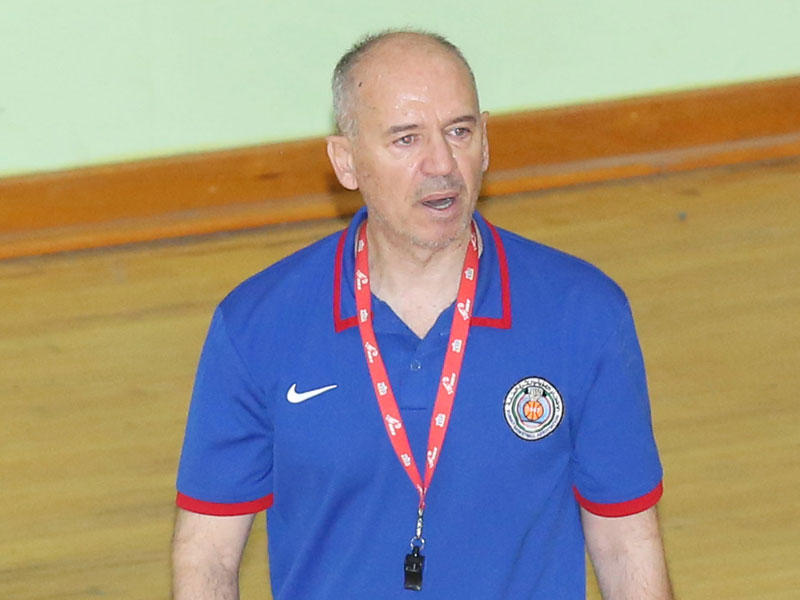 المدرب الكرواتي إدي دزاليتش 