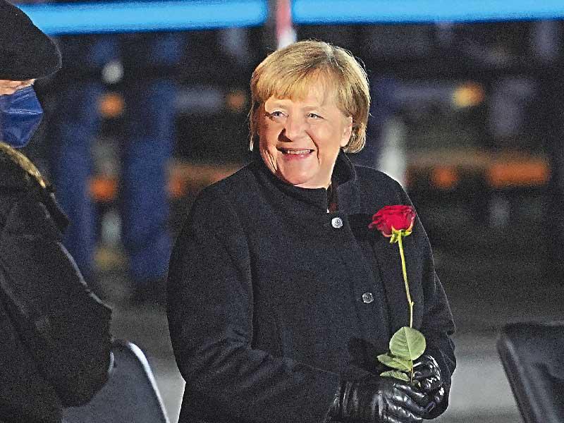 المستشارة المنتهية ولايتها أنجيلا ميركل