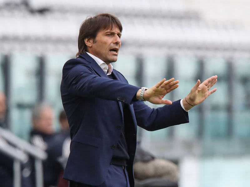 مدرب توتنهام أنطونيو كونتي