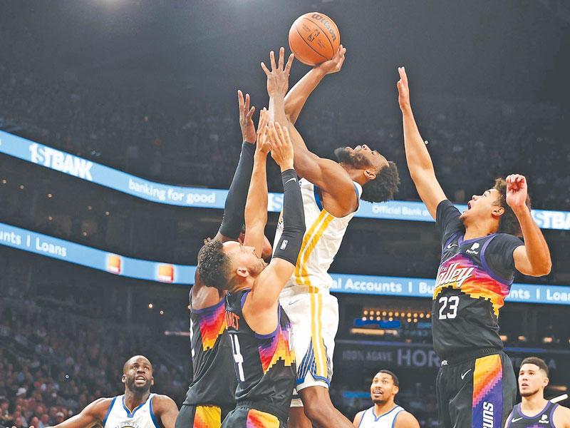 جانب من مباراة ووريرز وصنز