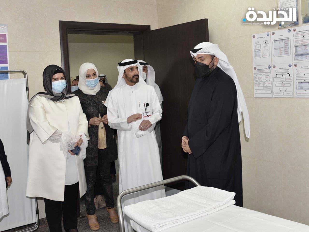 وزير الصحة خلال افتتاحه مركز الفنيطيس الصحي