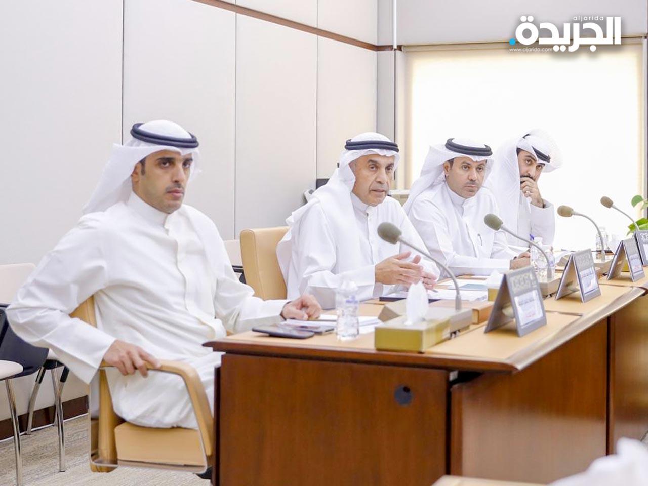 جانب من اجتماع اللجنة