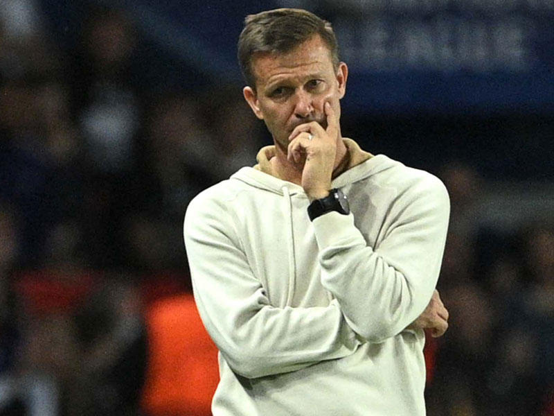 نادي لايبزيغ إقالة مدربه الأميركي جيسي مارش 