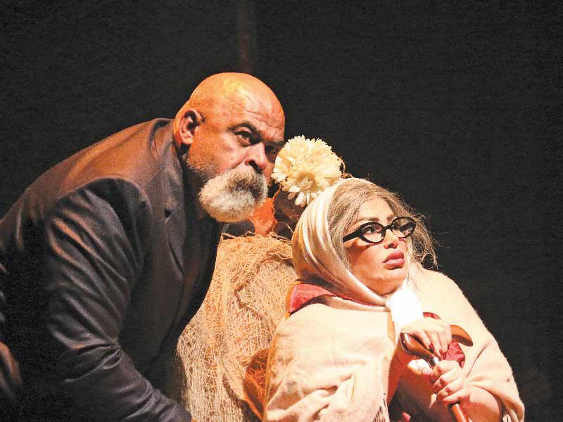 فاطمة الطباخ ومبارك سلطان