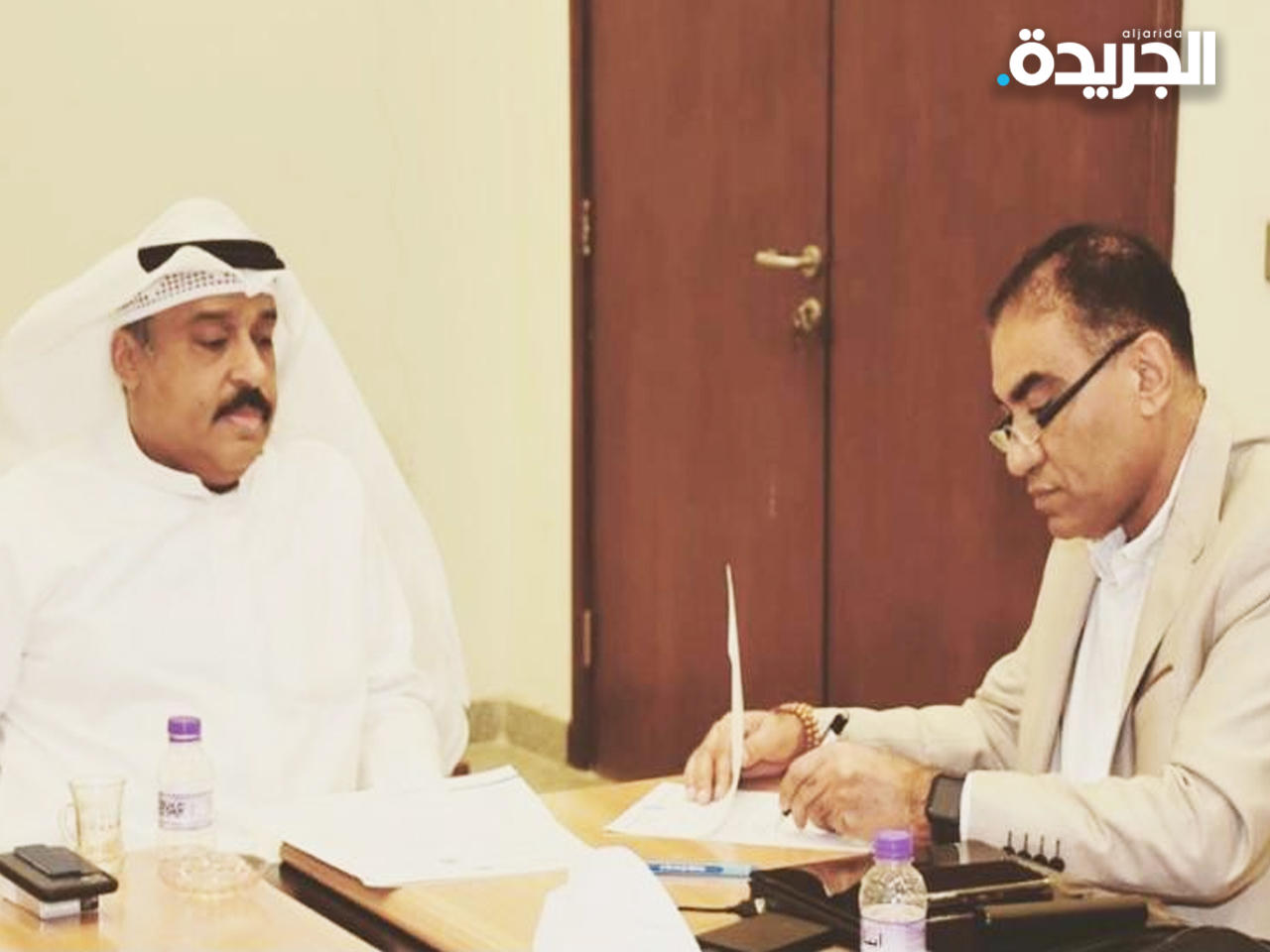 المدرب البحريني علي الغنزور يوقع العقد