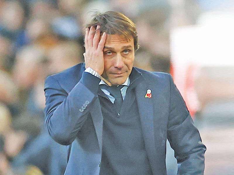 المدرب الإيطالي أنتونيو كونتي مدرب توتنهام