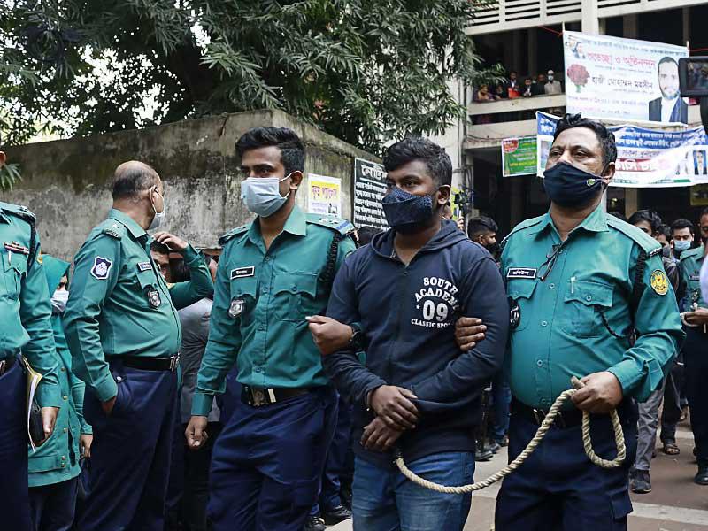 إعدام 20 طالبا جامعيا أدانتهم بتهمة الضلوع في قتل شاب في بنغلادش