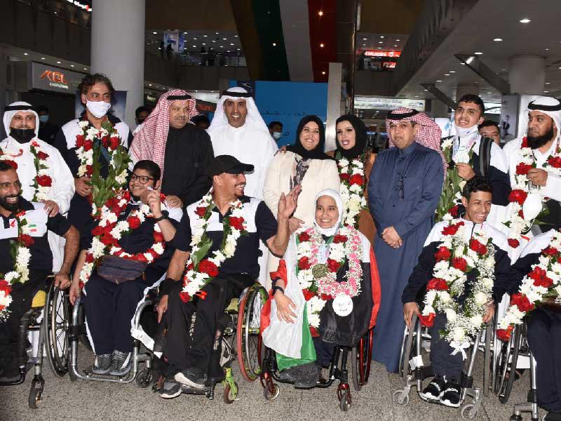 أبطال المعاقين وسط مستقبليهم