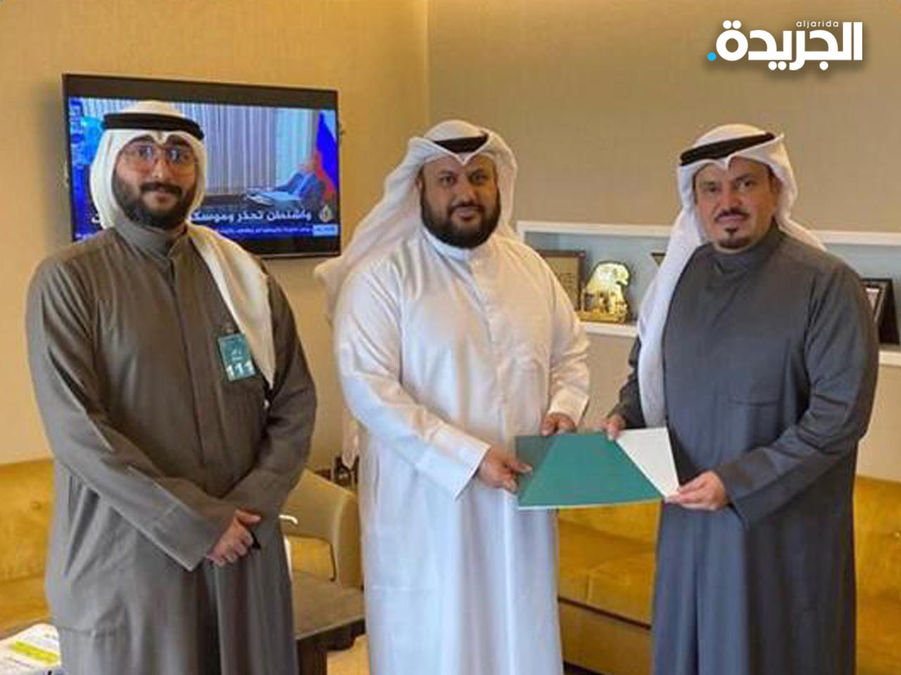 وفد «الطبية» يقدم القانون للنائب هشام الصالح