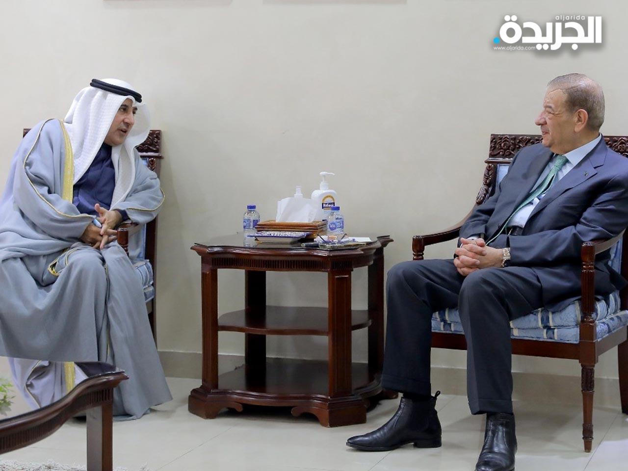 سفير دولة الكويت لدى الأردن عزيز الديحاني يجتمع برئيس مجلس النواب الأردني عبد الكريم الدغمي