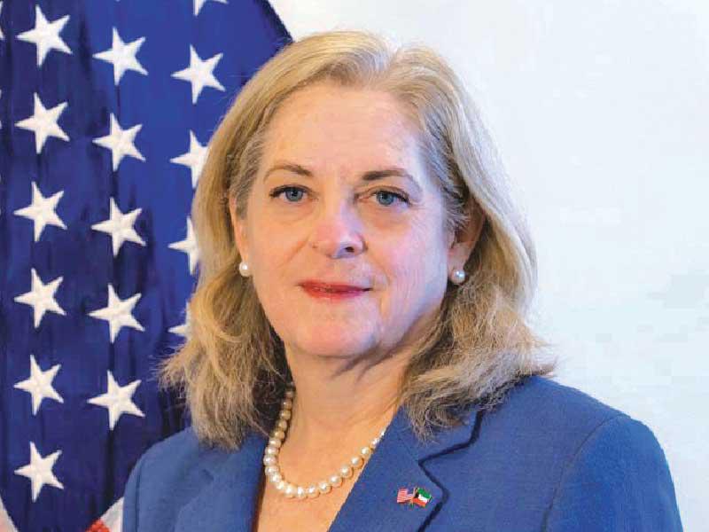 السفيرة الأميركية الحالية في الكويت ألينا رومانوسكي