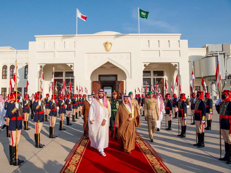 ولي عهد السعودية مغادراً مملكة البحرين