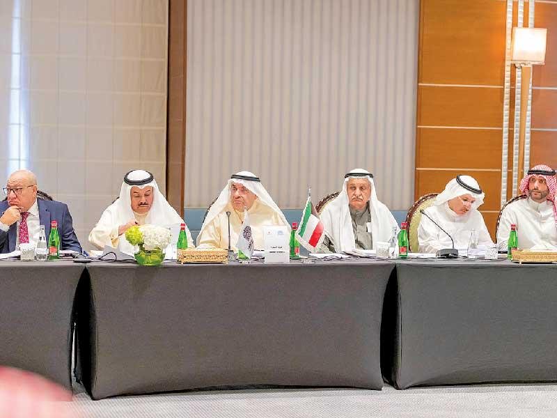 الوفد الكويتي برئاسة الصقر خلال الاجتماعn