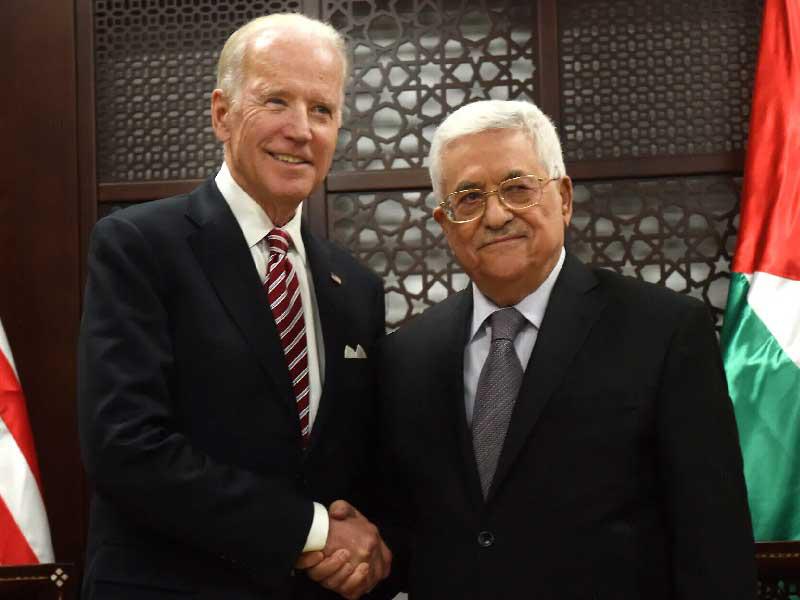الرئيس الفلسطيني محمود عباس ونظيره الأميركي جو بايدن