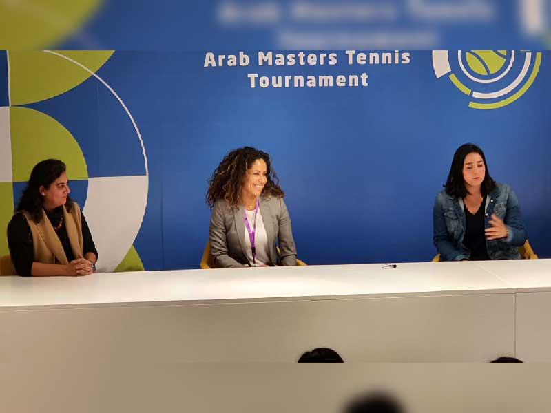 جانب من الندوة بحضور أنس جابر وبهبهاني وحيات