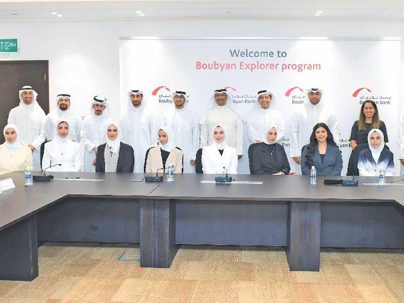 الحماد والمحري مع المتدربين 