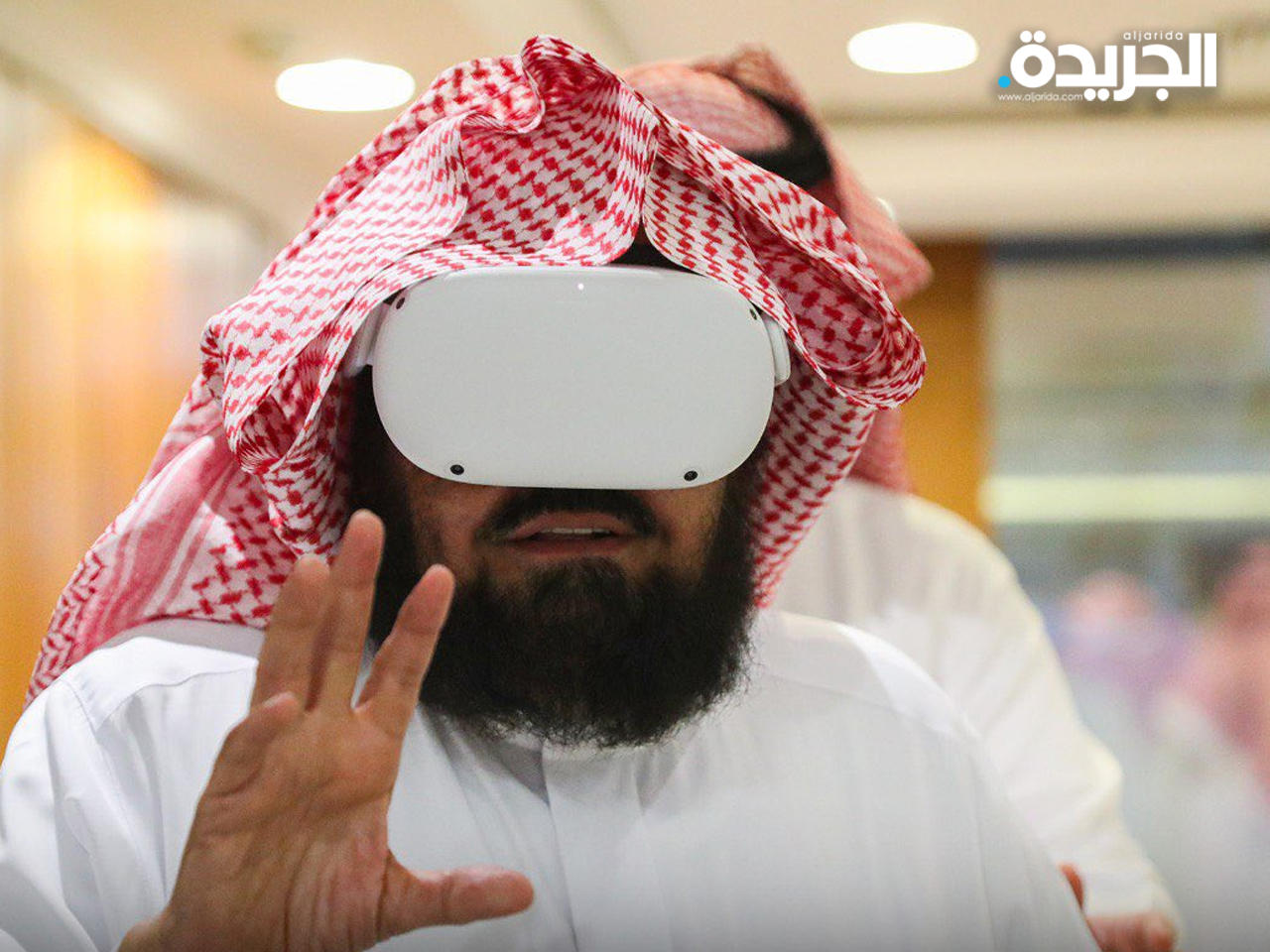 السديس خلال تجربة «الحجر الأسود الافتراضي»