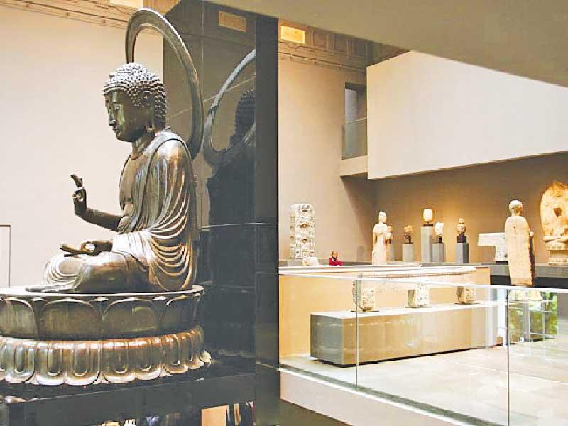 من المعروضات