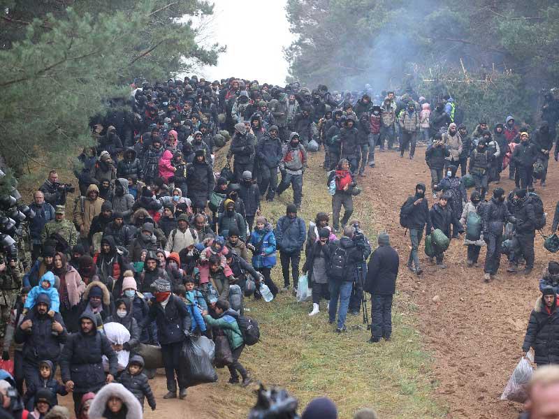 المهاجرون الذين يعبرون في بيلاروسيا من العراق أو سورية يتعرضون للاعتقال أو الترحيل