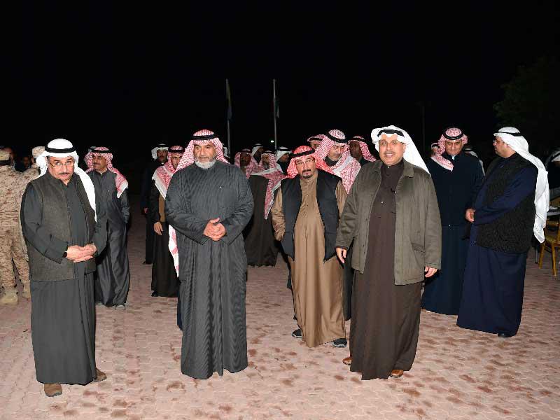 نائب رئيس مجلس الوزراء وزير الدفاع الشيخ حمد الجابر خلال الزيارة أمس