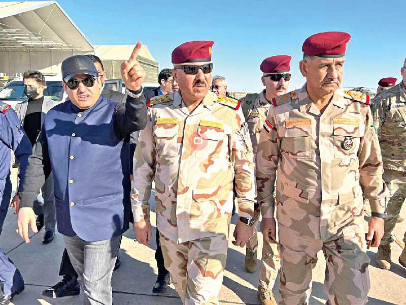 وفد أمني عراقي في «عين الأسد» 