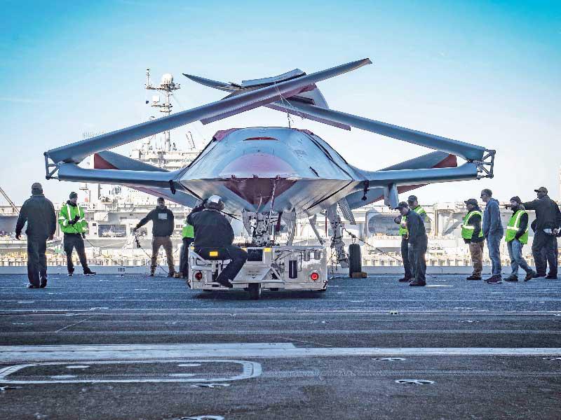 طائرة بوينغ بدون طيار تنضم إلى حاملة الطائرات «يو إس إس جورج» (البحرية الأميركية)