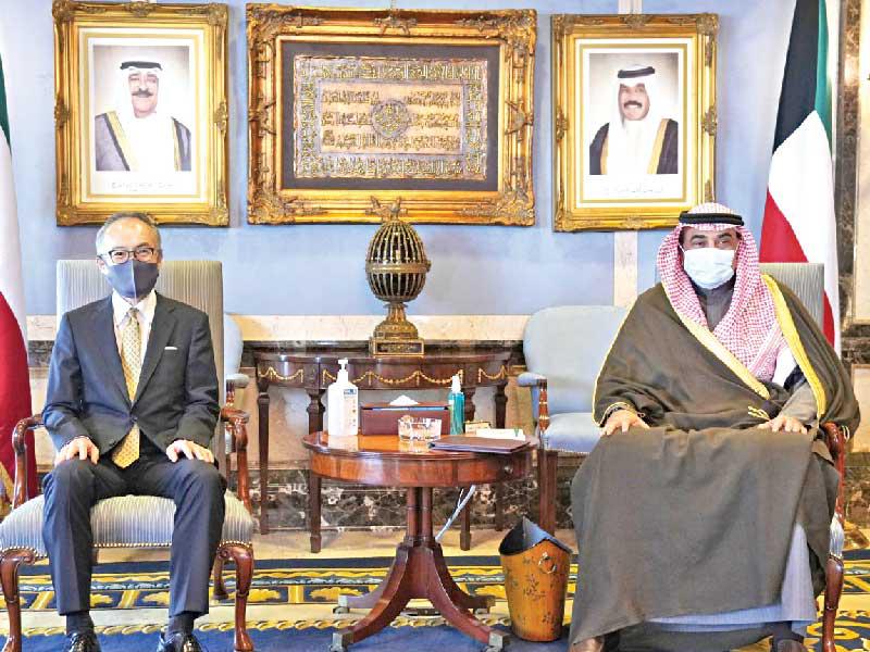 رئيس مجلس الوزراء سمو الشيخ صباح الخالد خلال استقباله سفير اليابان أمس