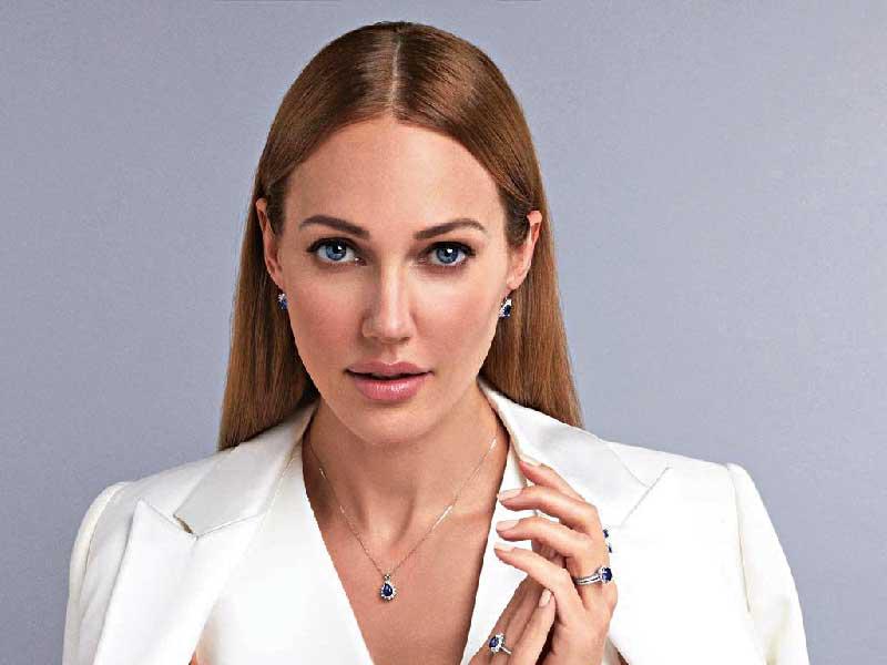 الممثلة التركية مريم أوزرلي