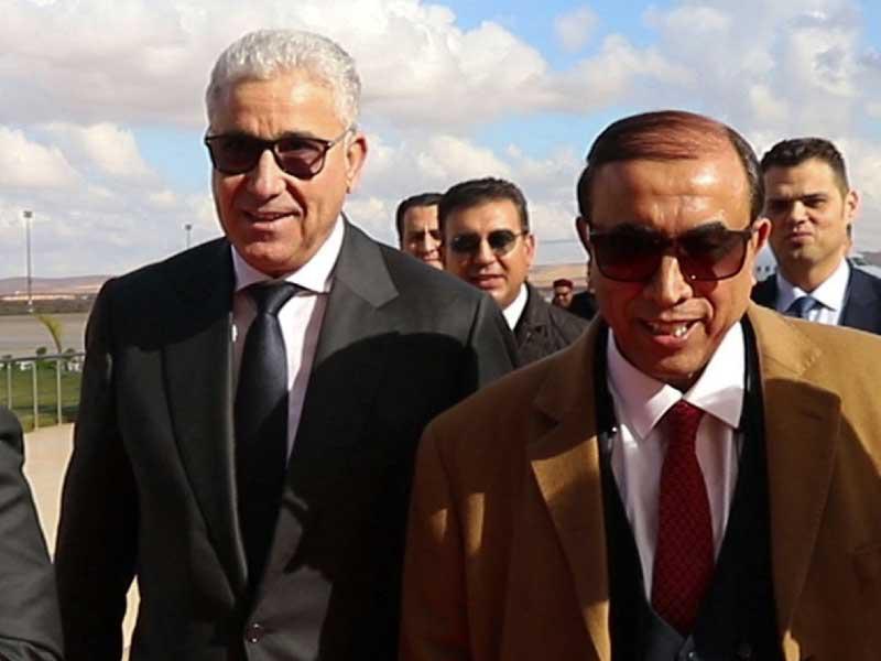 المرشحان الرئاسيان الليبيان أحمد معيتيق وفتحي باشاغا يصلان للقاء قائد الجيش في شرق ليبيا خليفة حفتر في مدينة بنغازي