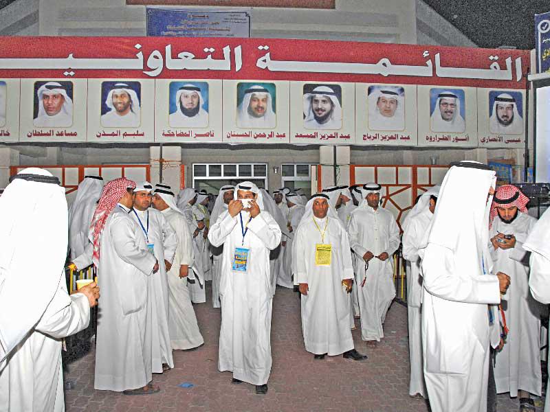 من أجواء انتخابات الجمعيات التعاونية