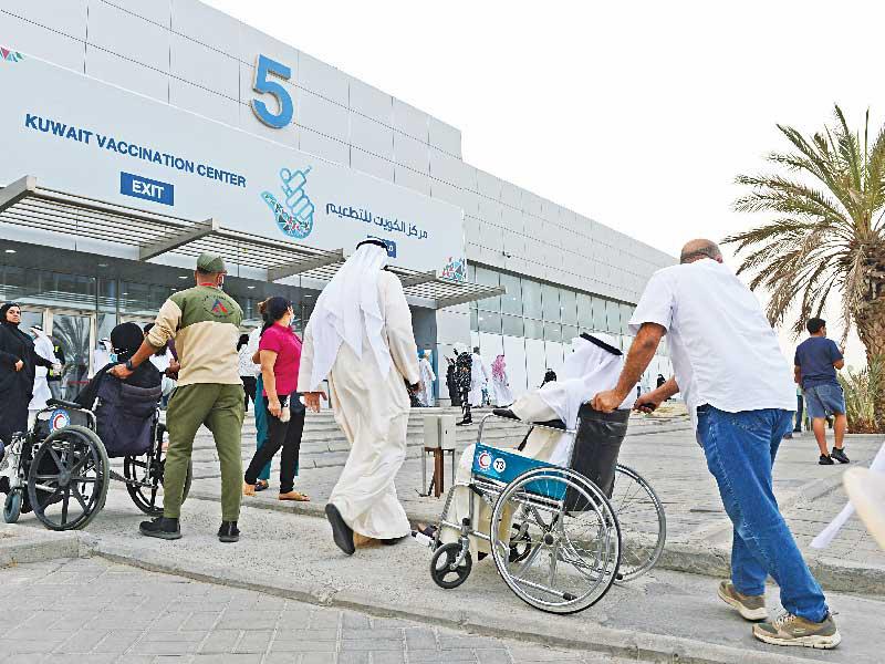 جانب من عمليات التطعيم بـ «التنشيطية» في أرض المعارضt(أرشيف)