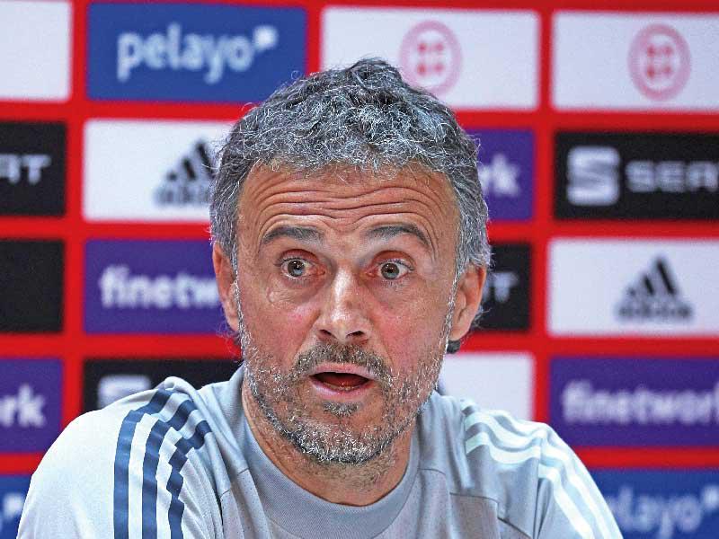 لويس إنريكي المدير الفني لمنتخب إسبانيا لكرة القدم