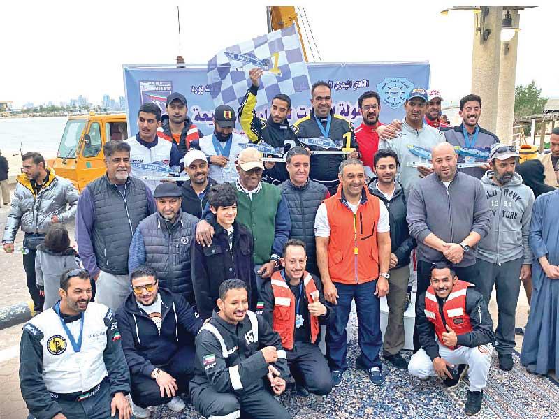 خالد الفودري أمين سر «البحري» والشمالي يتوسطان أبطال الجولة الأولى واللجنة المنظمة