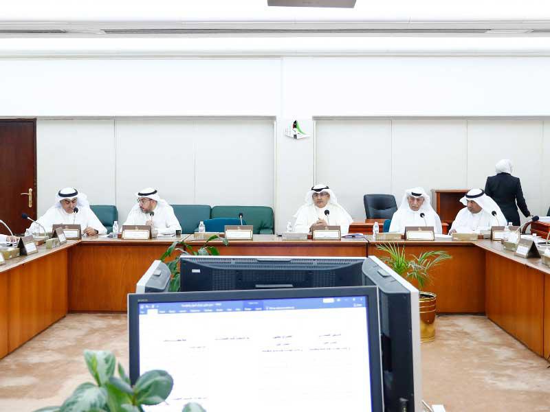 لجنة الشؤون المالية والاقتصادية البرلمانية 