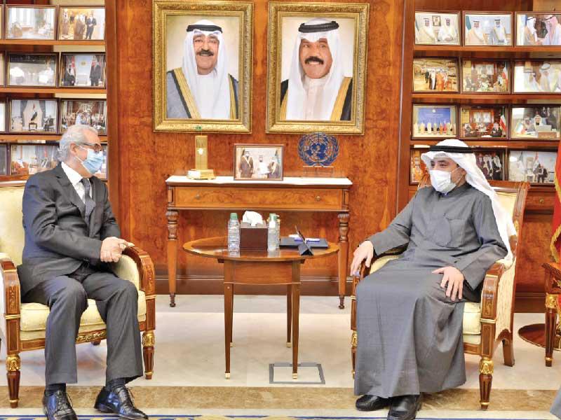 وزير الخارجية وزير الدولة لشؤون مجلس الوزراء الشيخ الدكتور أحمد الناصر استقبل السفير المغربي