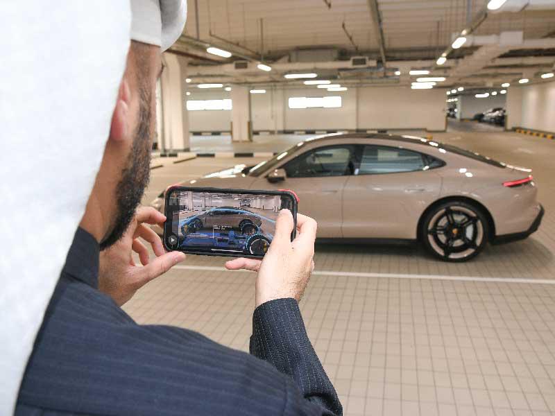 بورشه تايكان  - تصوير نوفل إبراهيم