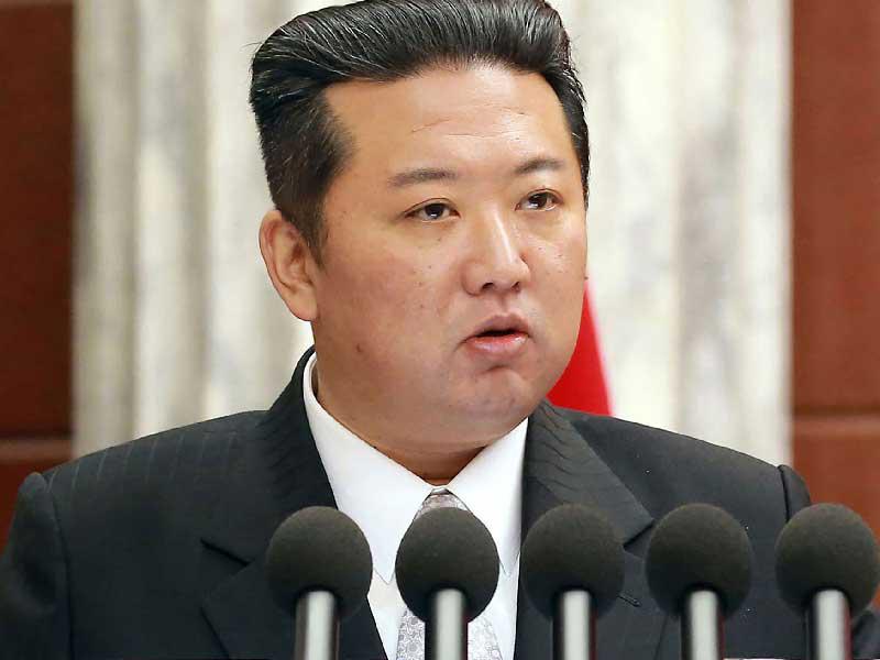 زعيم كوريا الشمالية كيم جونغ أون 