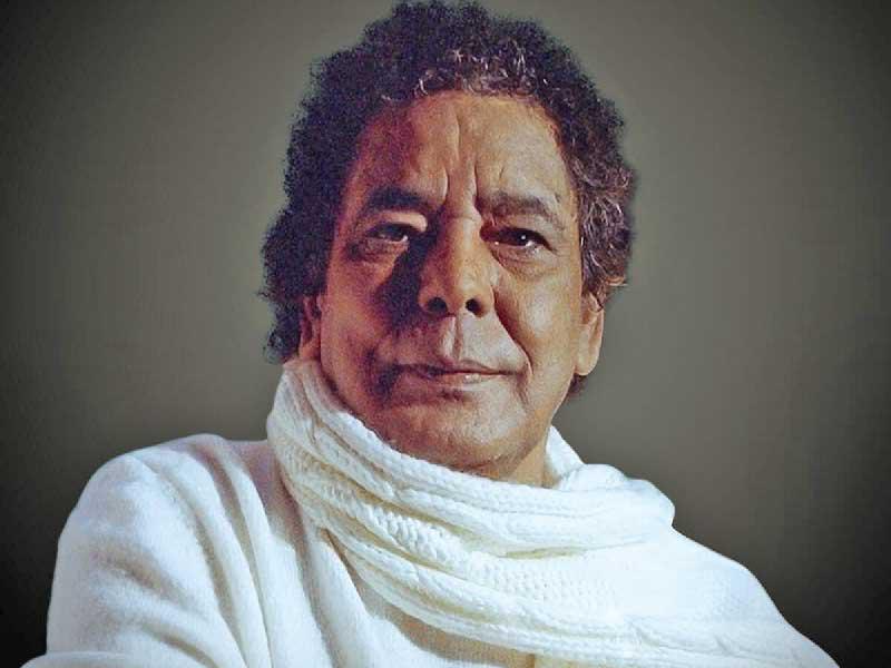 المطرب محمد منير