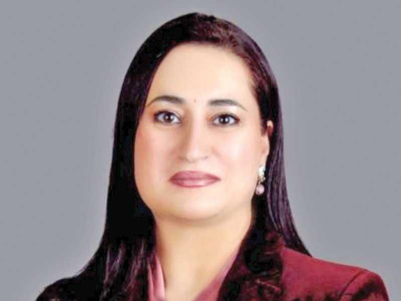 استشارية الجراحة العامة في مستشفى مبارك الكبير د. فاطمة خاجة 