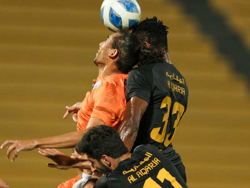 جانب من منافسات الموسم الماضي بين القادسية وكاظمة