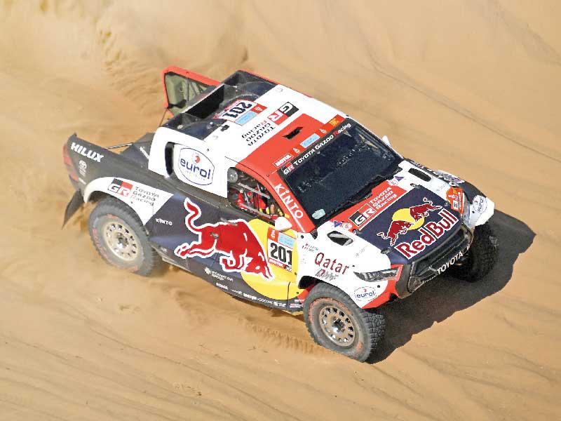 ناصر العطية خلال السباق